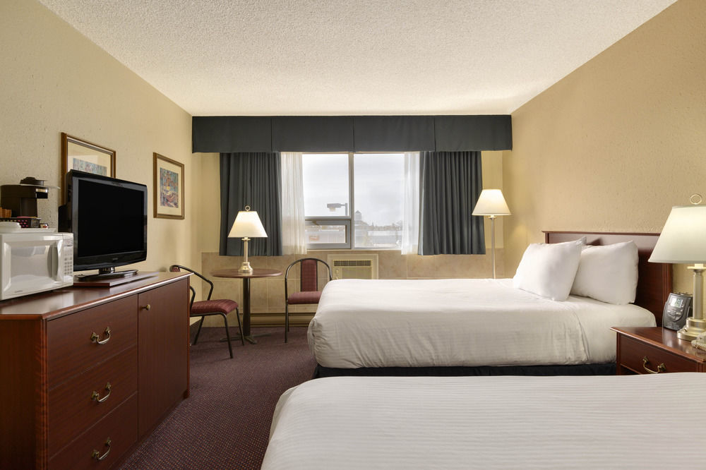 Best Western Plus Edmonton Airport Hotel Leduc Dış mekan fotoğraf